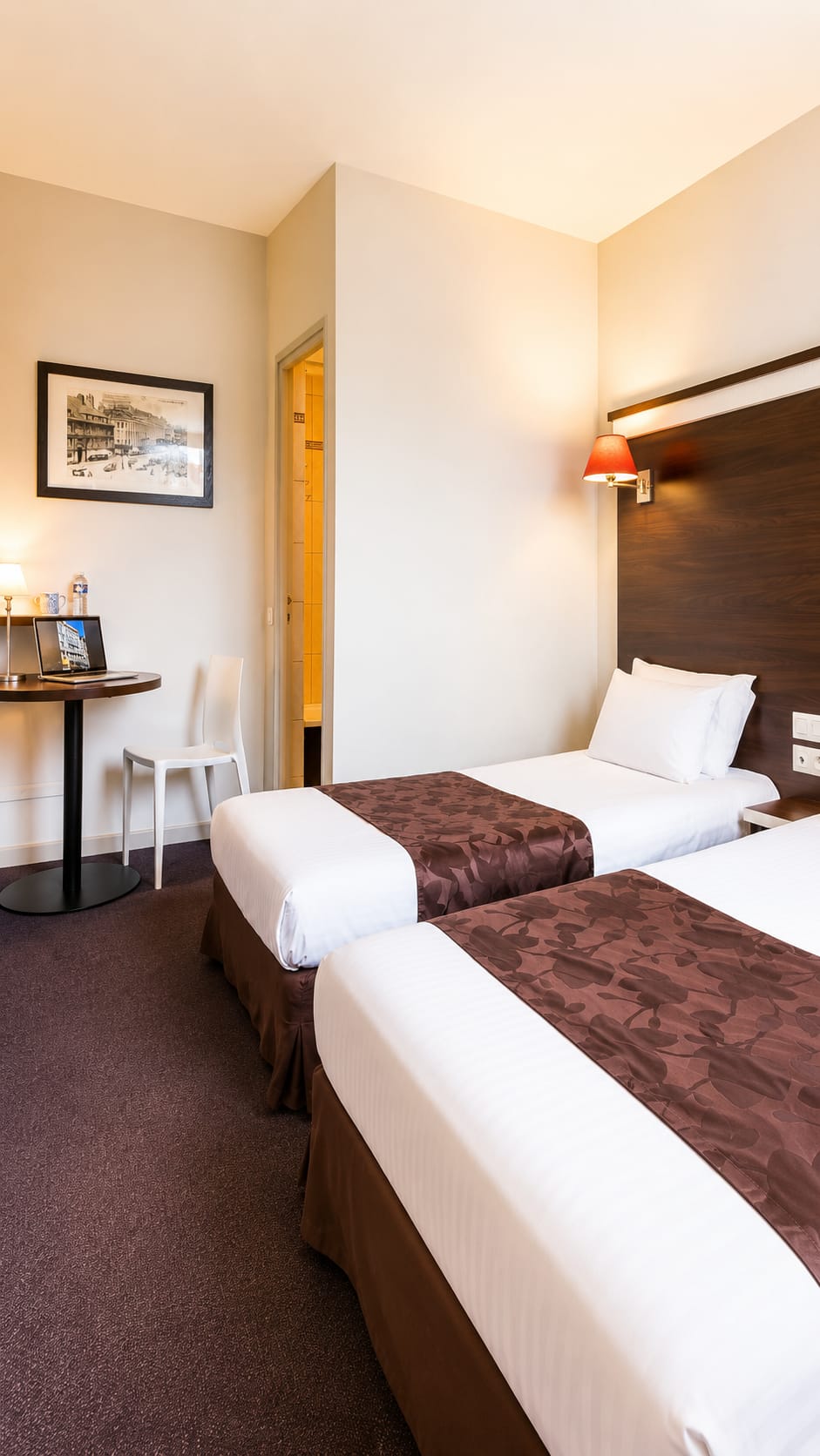 Chambre double ( lit double )